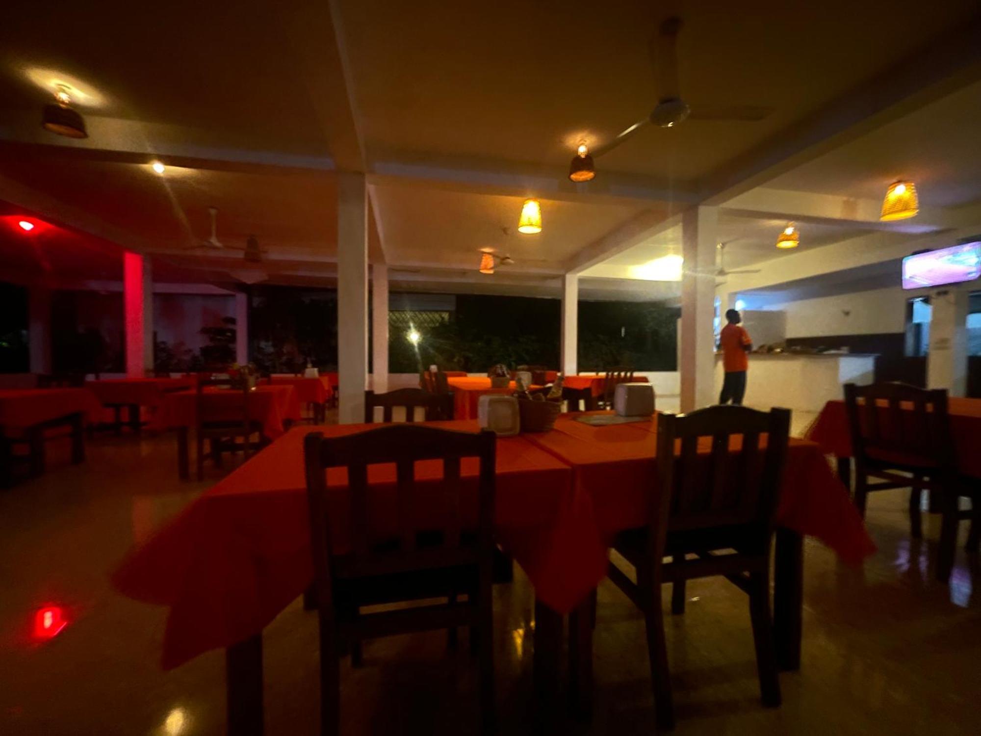 Kivulini Lodge And Restaurant ナングウィ エクステリア 写真