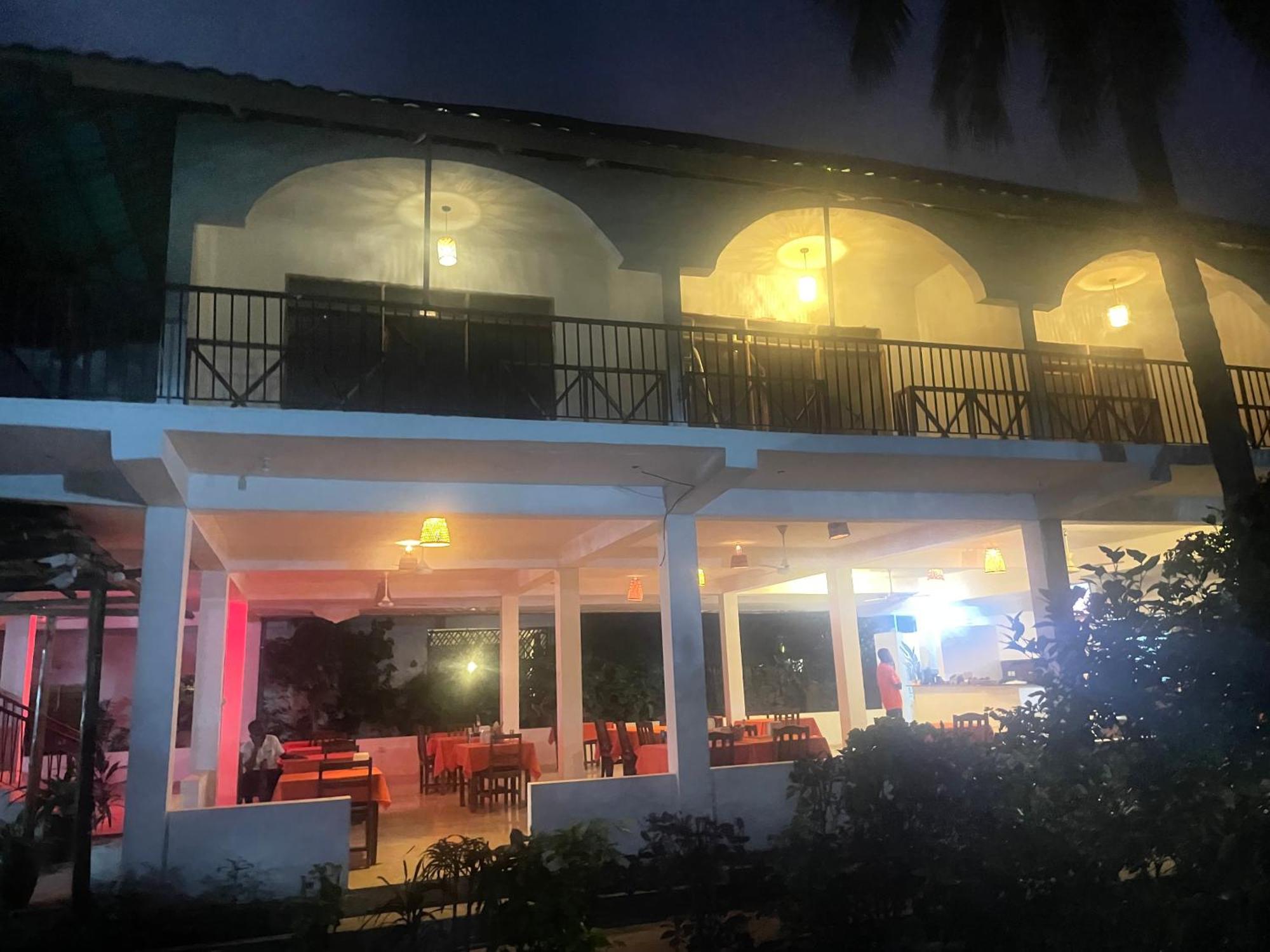 Kivulini Lodge And Restaurant ナングウィ エクステリア 写真