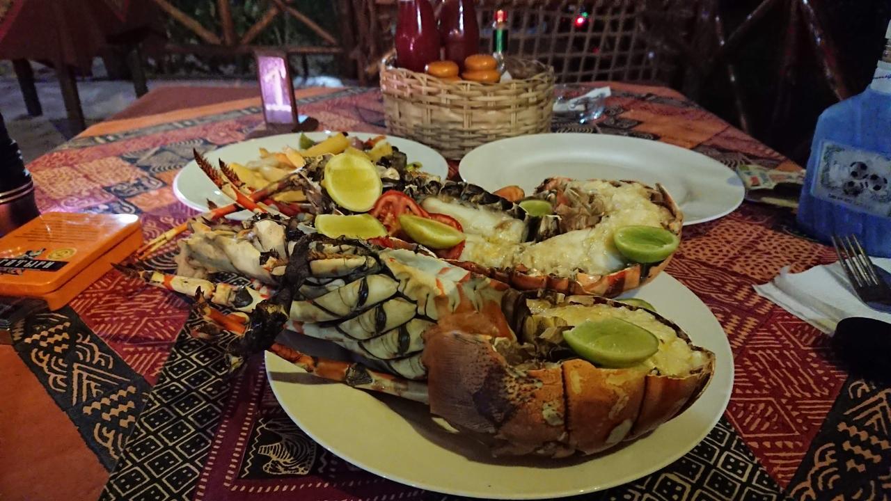 Kivulini Lodge And Restaurant ナングウィ エクステリア 写真